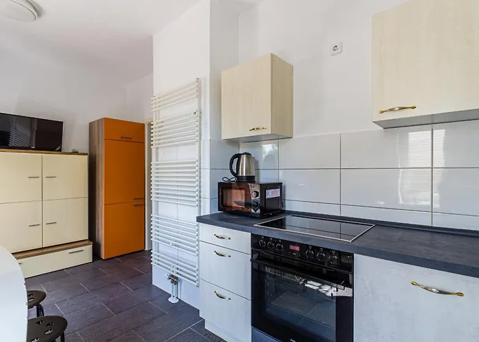 Ihr Zuhause Auf Zeit In - Vollmoebliert - Waschmaschine - Einzelbetten - Multilanguage - Witamy Serdecznie Daire Rötha